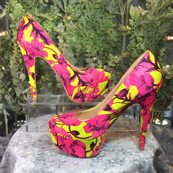 Women’s Size 6.5M Charlotte Russe Neon Pink & Yellow 5” Heels w/1.5” Platform - Picture 6 of 10